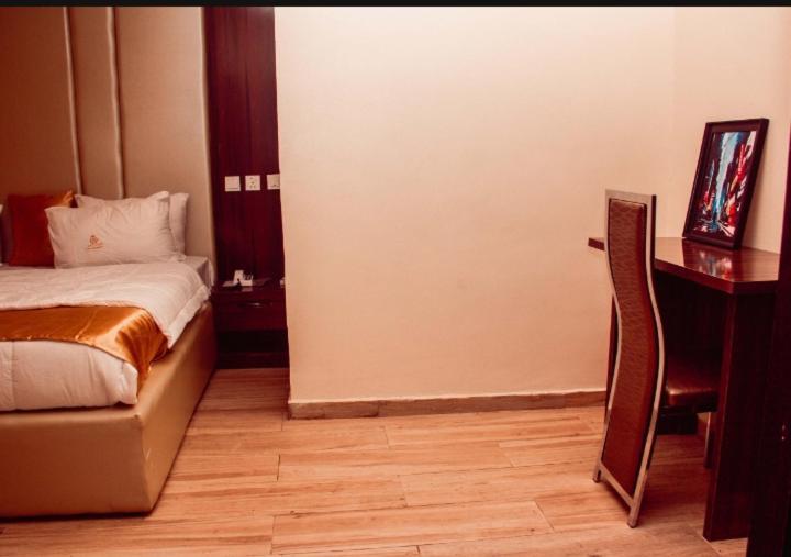 Hotel D Ritz Owode Ede المظهر الخارجي الصورة