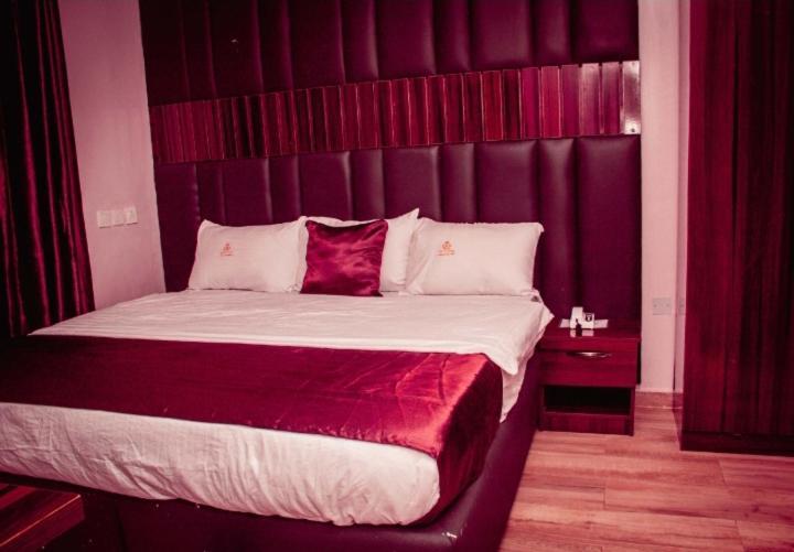 Hotel D Ritz Owode Ede المظهر الخارجي الصورة