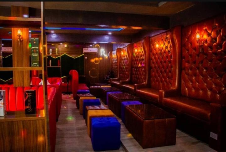 Hotel D Ritz Owode Ede المظهر الخارجي الصورة